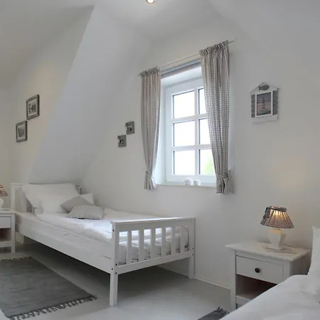 Kapitaenshaus An Der * Friedrichsschleuse